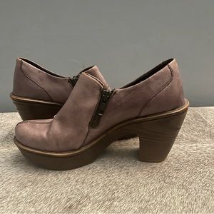 Tan/Doe Vintage Born Booties